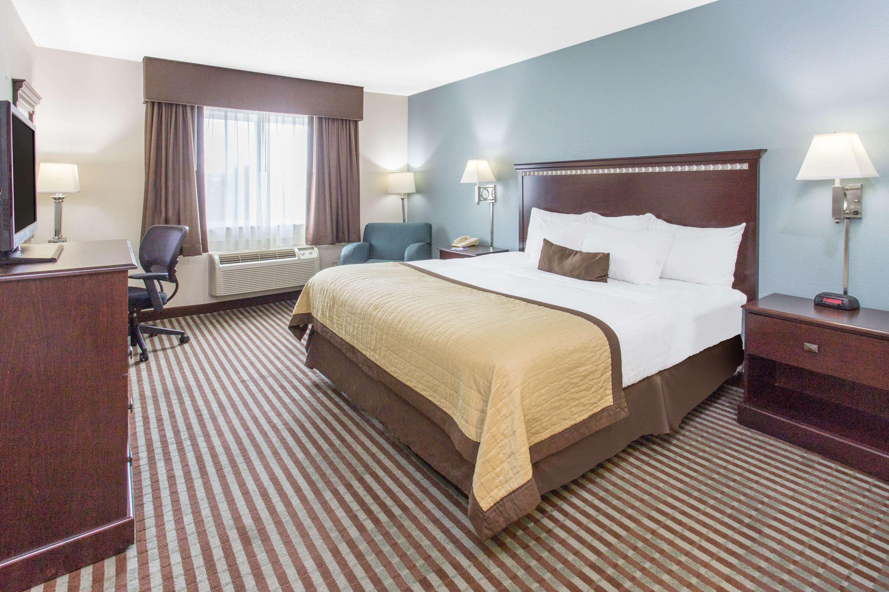 Baymont By Wyndham Mattoon Otel Dış mekan fotoğraf